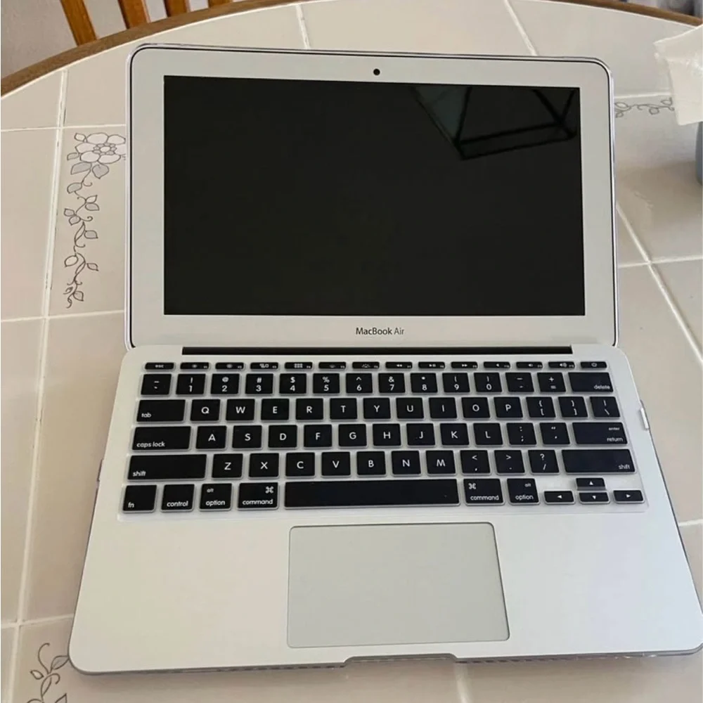 Bundle Apple MacBook Air 11.6 With Hello Kitty Sleeve, Transparent Case